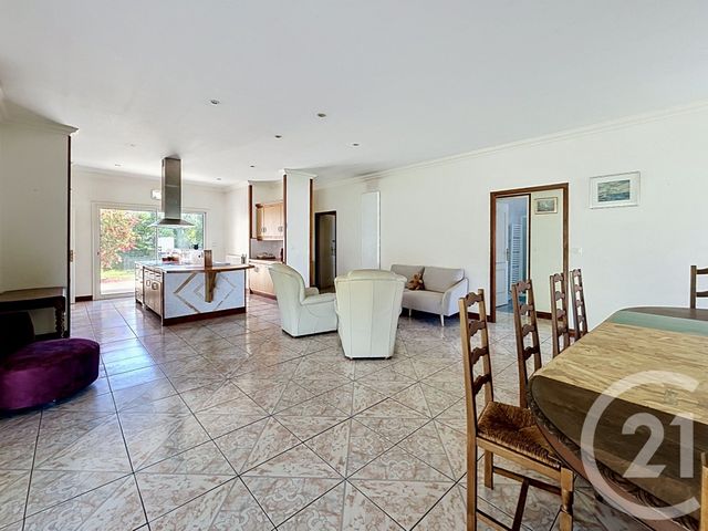 maison à vendre - 4 pièces - 113.4 m2 - GUJAN MESTRAS - 33 - AQUITAINE - Century 21 Duprat & Associés