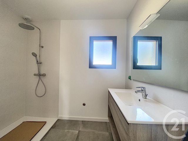 Afficher la photo en grand Appartement F3 à vendre - 3 pièces - 66.04 m2 - GUJAN MESTRAS - 33 - AQUITAINE - Century 21 Duprat Donnesse