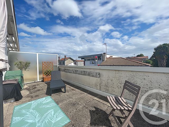 Afficher la photo en grand Appartement F3 à vendre - 3 pièces - 49.0 m2 - GUJAN MESTRAS - 33 - AQUITAINE - Century 21 Duprat Donnesse