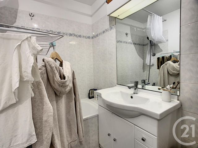 Afficher la photo en grand Appartement T2 à louer - 2 pièces - 44.23 m2 - GUJAN MESTRAS - 33 - AQUITAINE - Century 21 Duprat Donnesse