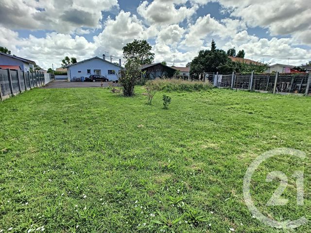 Afficher la photo en grand terrain à vendre - 534.0 m2 - GUJAN MESTRAS - 33 - AQUITAINE - Century 21 Duprat Donnesse