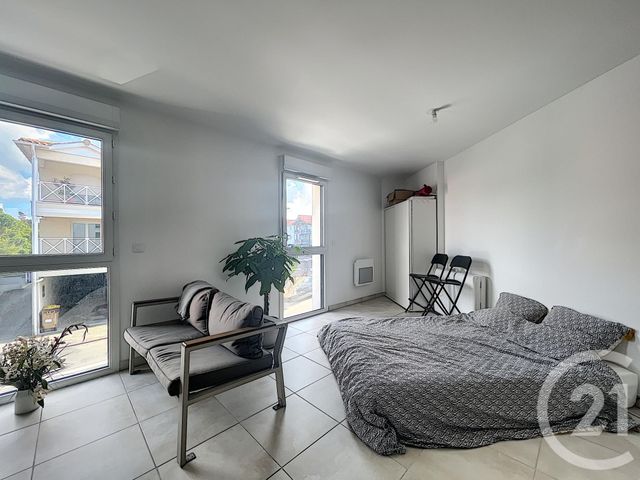 Afficher la photo en grand Studio à vendre - 1 pièce - 33.06 m2 - GUJAN MESTRAS - 33 - AQUITAINE - Century 21 Duprat Donnesse