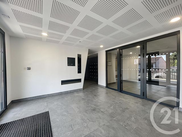 Afficher la photo en grand Studio à vendre - 1 pièce - 33.06 m2 - GUJAN MESTRAS - 33 - AQUITAINE - Century 21 Duprat Donnesse