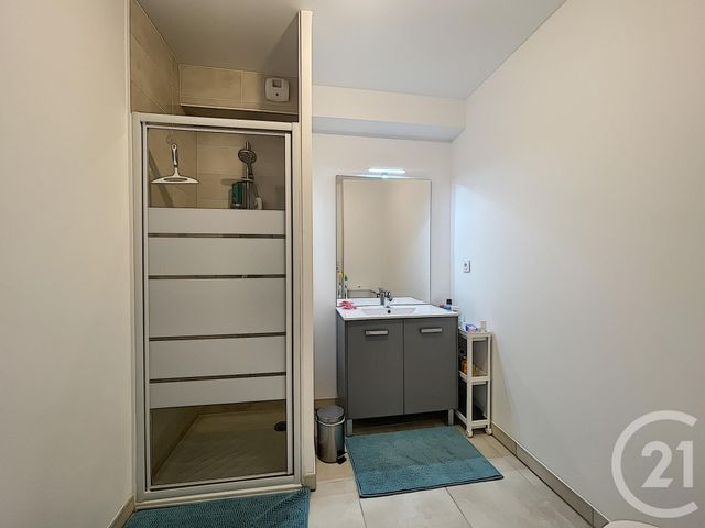 Afficher la photo en grand Studio à vendre - 1 pièce - 33.06 m2 - GUJAN MESTRAS - 33 - AQUITAINE - Century 21 Duprat Donnesse