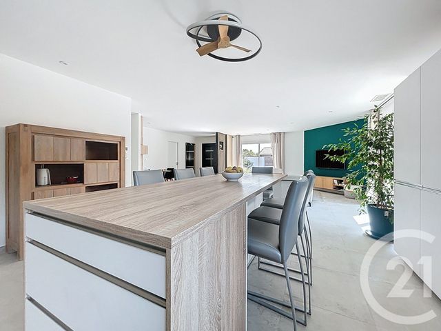 maison à vendre - 5 pièces - 139.11 m2 - GUJAN MESTRAS - 33 - AQUITAINE - Century 21 Duprat & Associés