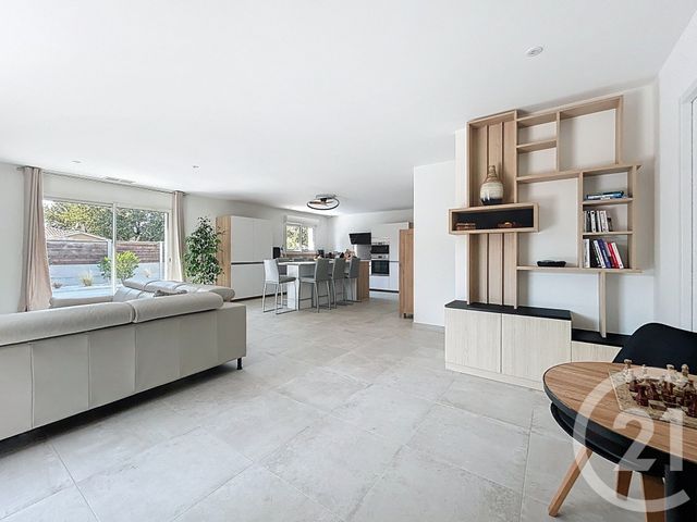 maison à vendre - 5 pièces - 139.11 m2 - GUJAN MESTRAS - 33 - AQUITAINE - Century 21 Duprat & Associés