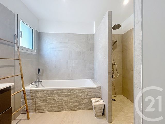 maison à vendre - 5 pièces - 139.11 m2 - GUJAN MESTRAS - 33 - AQUITAINE - Century 21 Duprat & Associés