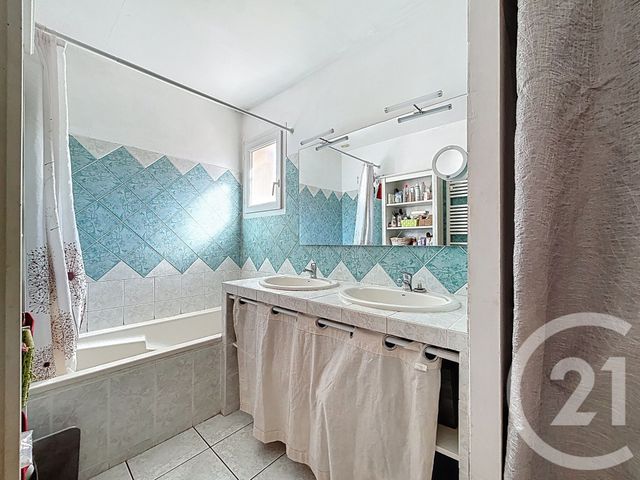 maison à vendre - 4 pièces - 89.77 m2 - GUJAN MESTRAS - 33 - AQUITAINE - Century 21 Duprat & Associés