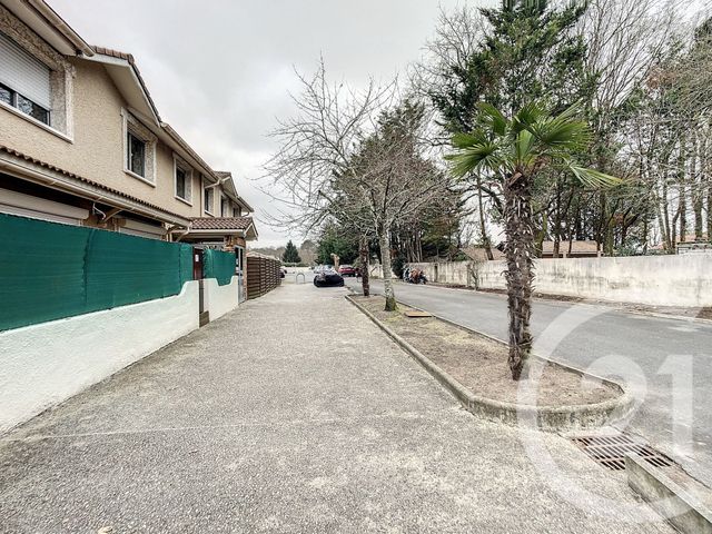 Appartement Studio à vendre - 2 pièces - 29.98 m2 - GUJAN MESTRAS - 33 - AQUITAINE - Century 21 Duprat & Associés