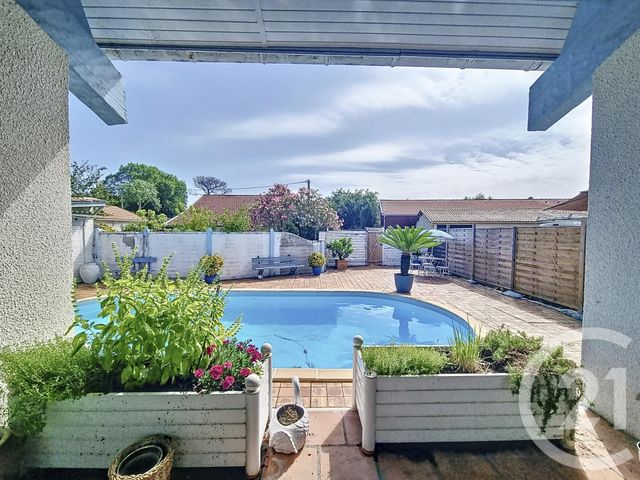 maison à vendre - 4 pièces - 127.5 m2 - GUJAN MESTRAS - 33 - AQUITAINE - Century 21 Duprat & Associés