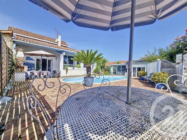 maison à vendre - 4 pièces - 127.5 m2 - GUJAN MESTRAS - 33 - AQUITAINE - Century 21 Duprat & Associés