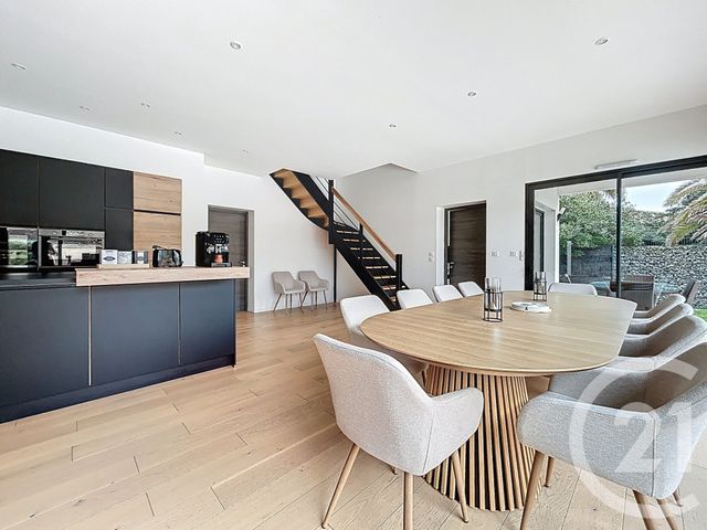 maison à vendre - 7 pièces - 175.12 m2 - GUJAN MESTRAS - 33 - AQUITAINE - Century 21 Duprat & Associés