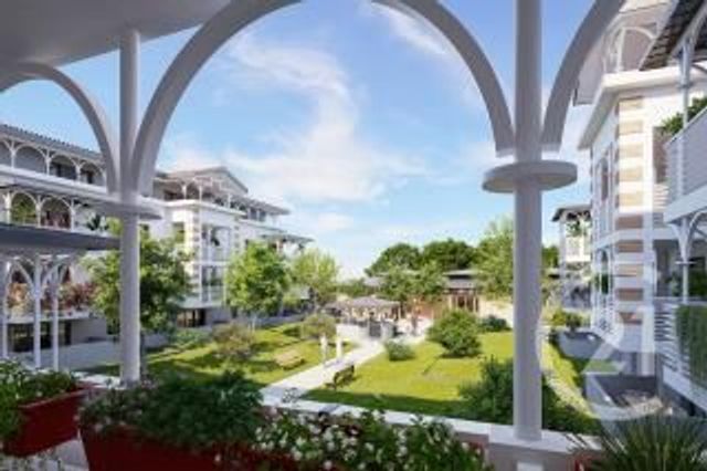 Appartement T2 à vendre - 2 pièces - 40.68 m2 - GUJAN MESTRAS - 33 - AQUITAINE - Century 21 Duprat & Associés