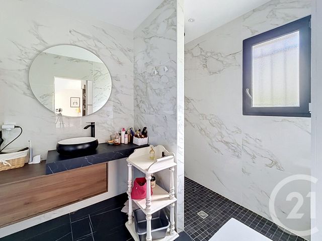 maison à vendre - 5 pièces - 150.31 m2 - GUJAN MESTRAS - 33 - AQUITAINE - Century 21 Duprat & Associés