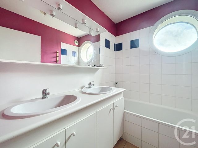 Appartement F3 à vendre - 3 pièces - 60.39 m2 - GUJAN MESTRAS - 33 - AQUITAINE - Century 21 Duprat & Associés