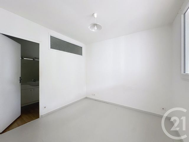 Appartement F2 à vendre - 2 pièces - 31.19 m2 - GUJAN MESTRAS - 33 - AQUITAINE - Century 21 Duprat & Associés