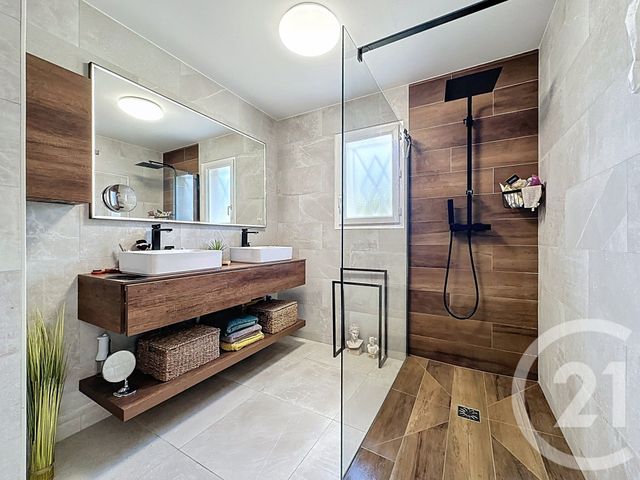 maison à vendre - 5 pièces - 166.2 m2 - GUJAN MESTRAS - 33 - AQUITAINE - Century 21 Duprat & Associés