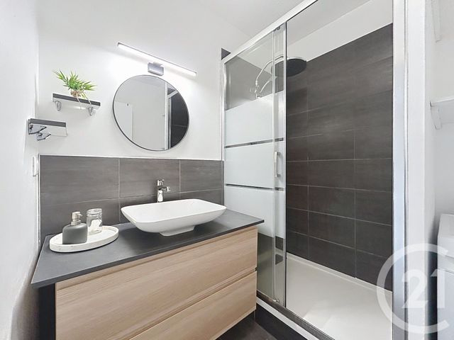 Appartement F2 bis à vendre - 2 pièces - 49.79 m2 - GUJAN MESTRAS - 33 - AQUITAINE - Century 21 Duprat & Associés