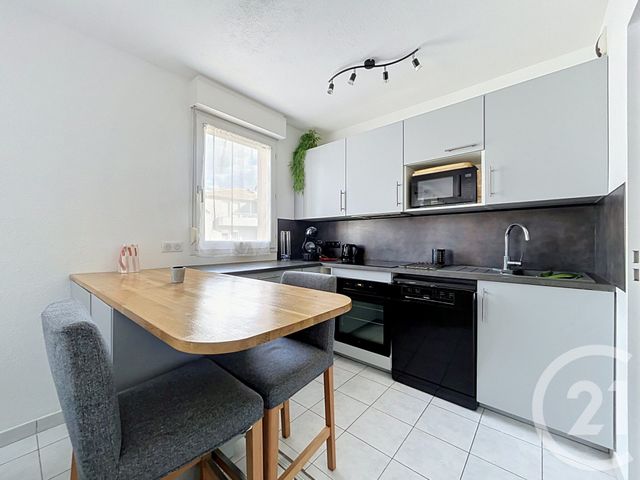 Appartement F2 bis à vendre - 2 pièces - 49.79 m2 - GUJAN MESTRAS - 33 - AQUITAINE - Century 21 Duprat & Associés