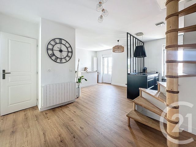 Appartement F3 à vendre - 4 pièces - 49.69 m2 - GUJAN MESTRAS - 33 - AQUITAINE - Century 21 Duprat & Associés