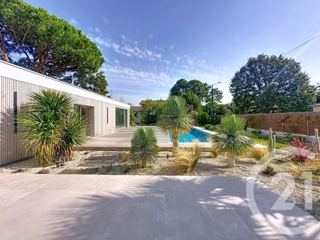 maison à vendre - 6 pièces - 177.0 m2 - GUJAN MESTRAS - 33 - AQUITAINE - Century 21 Duprat & Associés