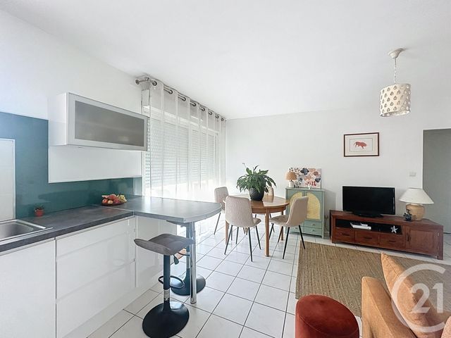 Appartement F2 à vendre - 2 pièces - 46.0 m2 - GUJAN MESTRAS - 33 - AQUITAINE - Century 21 Duprat & Associés