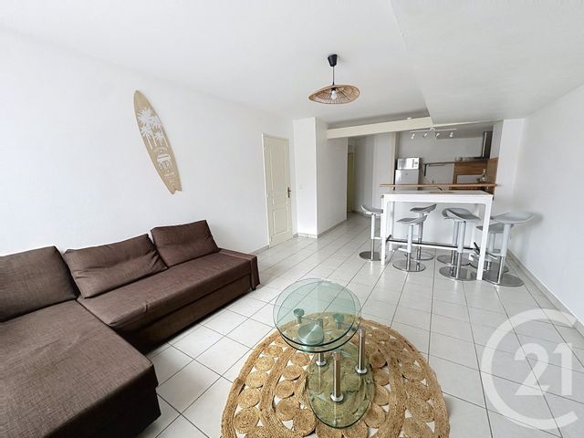 Appartement T2 à vendre - 2 pièces - 54.9 m2 - GUJAN MESTRAS - 33 - AQUITAINE - Century 21 Duprat & Associés