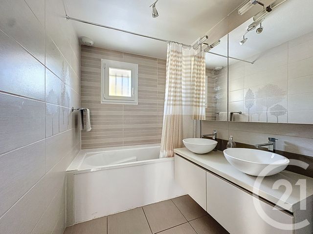 maison à vendre - 6 pièces - 175.0 m2 - GUJAN MESTRAS - 33 - AQUITAINE - Century 21 Duprat & Associés