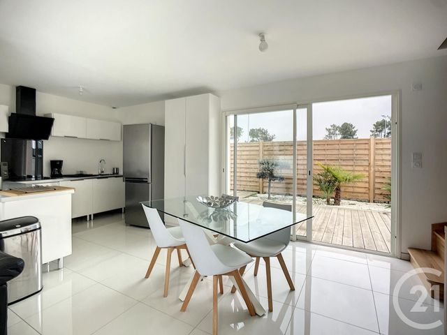 maison à louer - 4 pièces - 77.06 m2 - LA TESTE DE BUCH - 33 - AQUITAINE - Century 21 Duprat & Associés