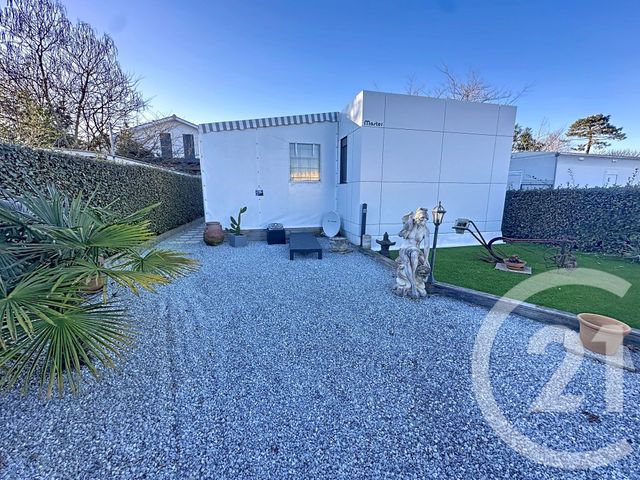 Appartement T2 à vendre - 3 pièces - 59.83 m2 - GUJAN MESTRAS - 33 - AQUITAINE - Century 21 Duprat & Associés