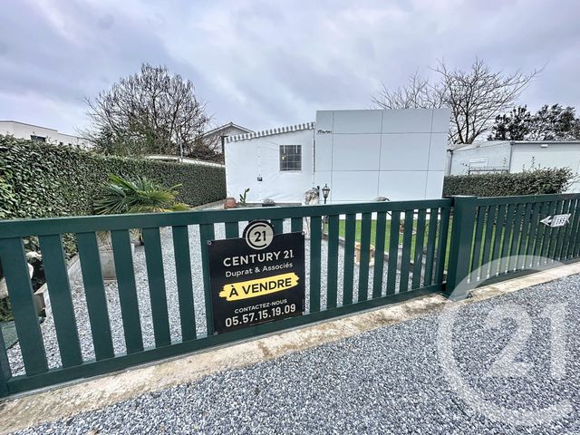 Appartement T2 à vendre - 3 pièces - 59.83 m2 - GUJAN MESTRAS - 33 - AQUITAINE - Century 21 Duprat & Associés