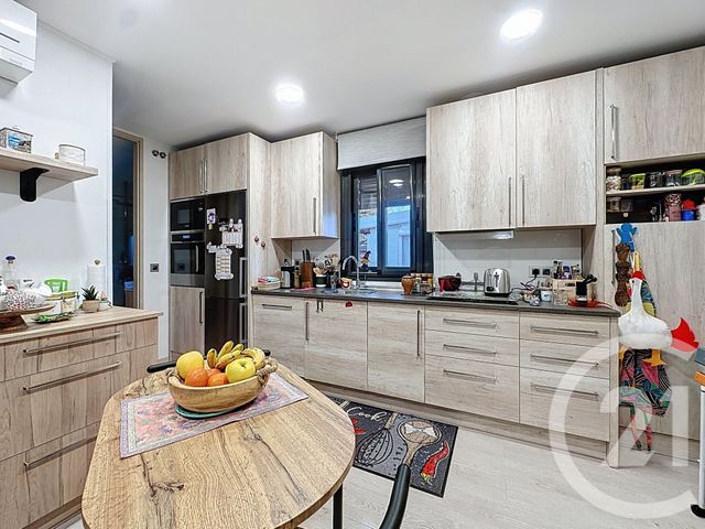 Appartement T2 à vendre - 3 pièces - 59.83 m2 - GUJAN MESTRAS - 33 - AQUITAINE - Century 21 Duprat & Associés