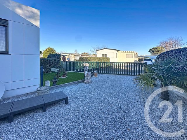 Appartement T2 à vendre - 3 pièces - 59.83 m2 - GUJAN MESTRAS - 33 - AQUITAINE - Century 21 Duprat & Associés