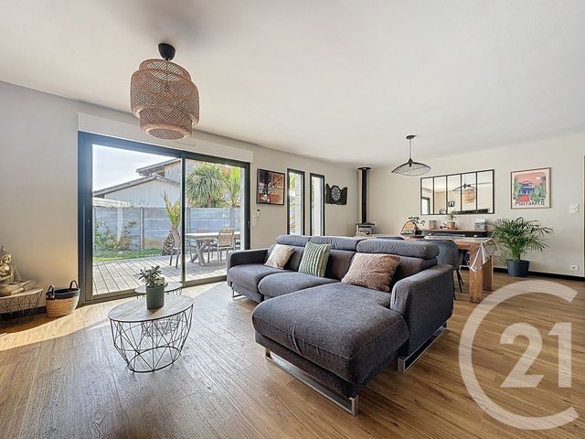 maison à vendre - 5 pièces - 146.2 m2 - GUJAN MESTRAS - 33 - AQUITAINE - Century 21 Duprat & Associés