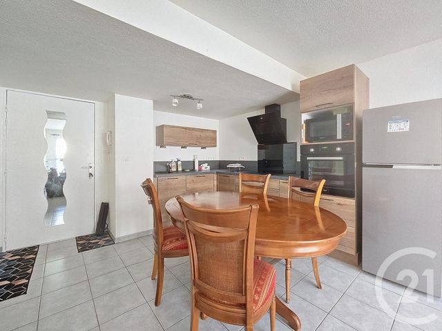 Appartement F3 à louer - 3 pièces - 56.66 m2 - GUJAN MESTRAS - 33 - AQUITAINE - Century 21 Duprat & Associés