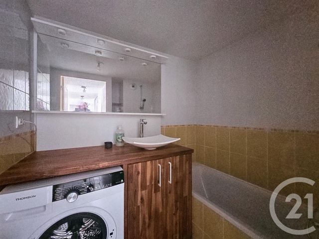 Appartement F3 à louer - 3 pièces - 56.66 m2 - GUJAN MESTRAS - 33 - AQUITAINE - Century 21 Duprat & Associés