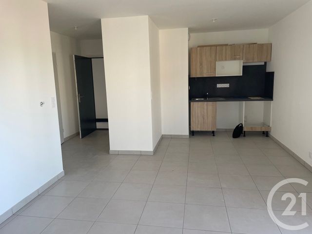 Appartement F2 à louer - 2 pièces - 45.07 m2 - MIOS - 33 - AQUITAINE - Century 21 Duprat & Associés