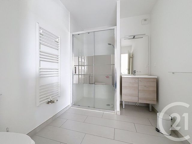 Appartement F2 à louer - 2 pièces - 44.99 m2 - GUJAN MESTRAS - 33 - AQUITAINE - Century 21 Duprat & Associés