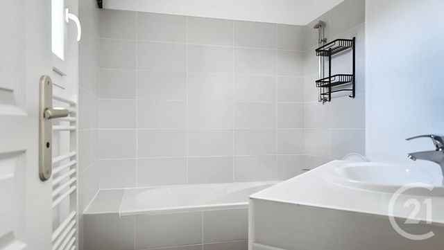maison à vendre - 3 pièces - 65.0 m2 - GUJAN MESTRAS - 33 - AQUITAINE - Century 21 Duprat & Associés