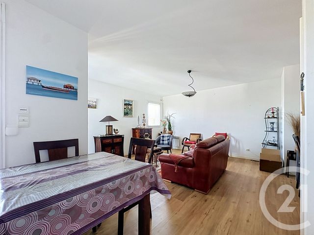 Appartement T3 à vendre - 3 pièces - 66.1 m2 - GUJAN MESTRAS - 33 - AQUITAINE - Century 21 Duprat & Associés