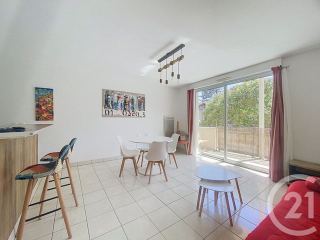 Appartement F4 à louer - 4 pièces - 68.63 m2 - GUJAN MESTRAS - 33 - AQUITAINE - Century 21 Duprat & Associés