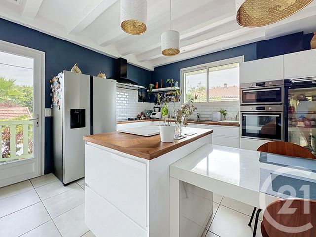 maison à vendre - 6 pièces - 222.29 m2 - GUJAN MESTRAS - 33 - AQUITAINE - Century 21 Duprat & Associés