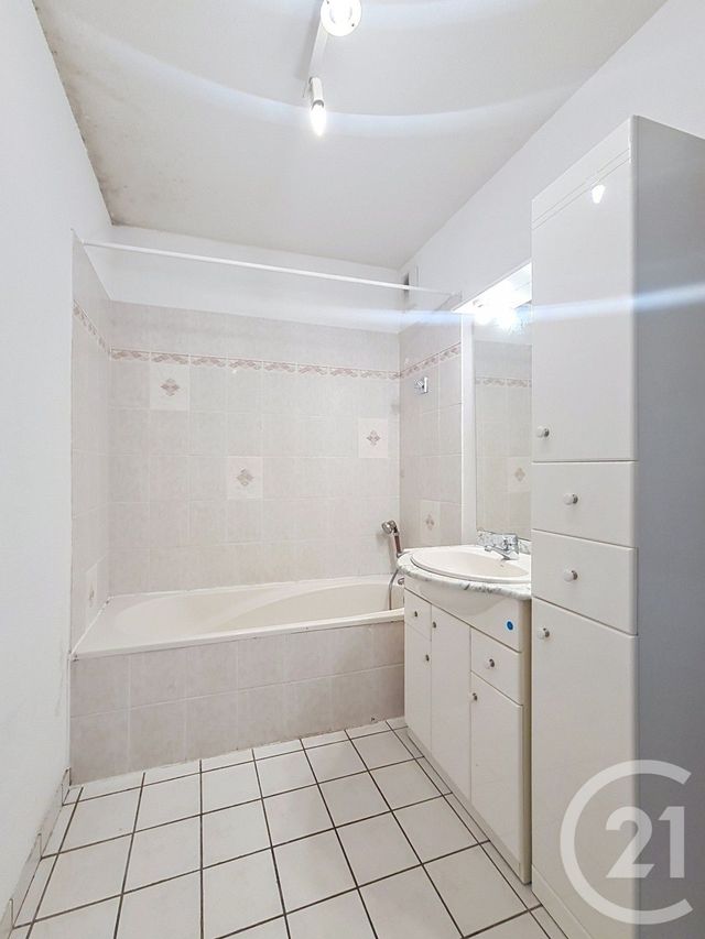 Appartement F2 à louer - 2 pièces - 43.17 m2 - MARCHEPRIME - 33 - AQUITAINE - Century 21 Duprat & Associés