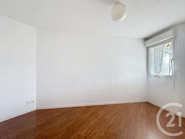 Appartement T2 à vendre - 2 pièces - 39.99 m2 - GUJAN MESTRAS - 33 - AQUITAINE - Century 21 Duprat & Associés