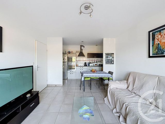Appartement F2 à vendre - 2 pièces - 42.52 m2 - GUJAN MESTRAS - 33 - AQUITAINE - Century 21 Duprat & Associés