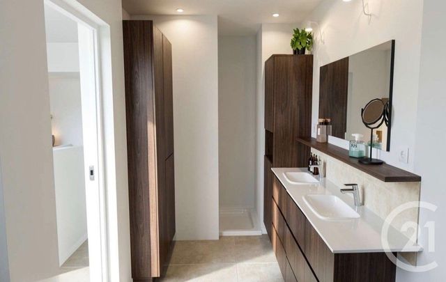 Appartement F4 à vendre - 4 pièces - 122.78 m2 - GUJAN MESTRAS - 33 - AQUITAINE - Century 21 Duprat & Associés