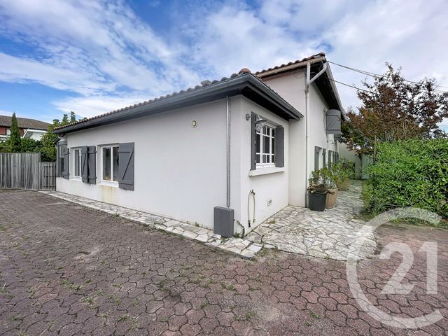 maison à louer - 6 pièces - 177.07 m2 - GUJAN MESTRAS - 33 - AQUITAINE - Century 21 Duprat & Associés