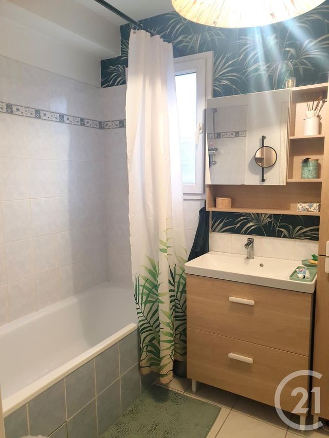 Appartement T3 à louer - 3 pièces - 60.12 m2 - BIGANOS - 33 - AQUITAINE - Century 21 Duprat & Associés