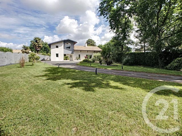 maison à vendre - 6 pièces - 194.0 m2 - GUJAN MESTRAS - 33 - AQUITAINE - Century 21 Duprat Donnesse maison à vendre - 6 pièces - 194.0 m2 - GUJAN MESTRAS - 33 - AQUITAINE - Century 21 Duprat Donnesse